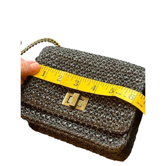Handcrafted Metallic Woven Clutch Bag With Chain Strap & Twist Lock Closure - Picture 3 of 11